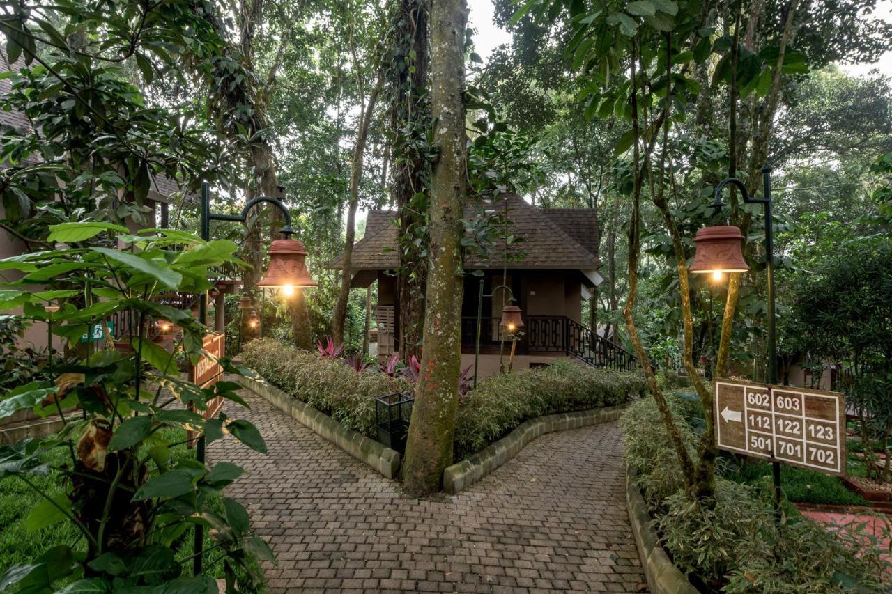 Hotel Club Mahindra Thekkady Extérieur photo