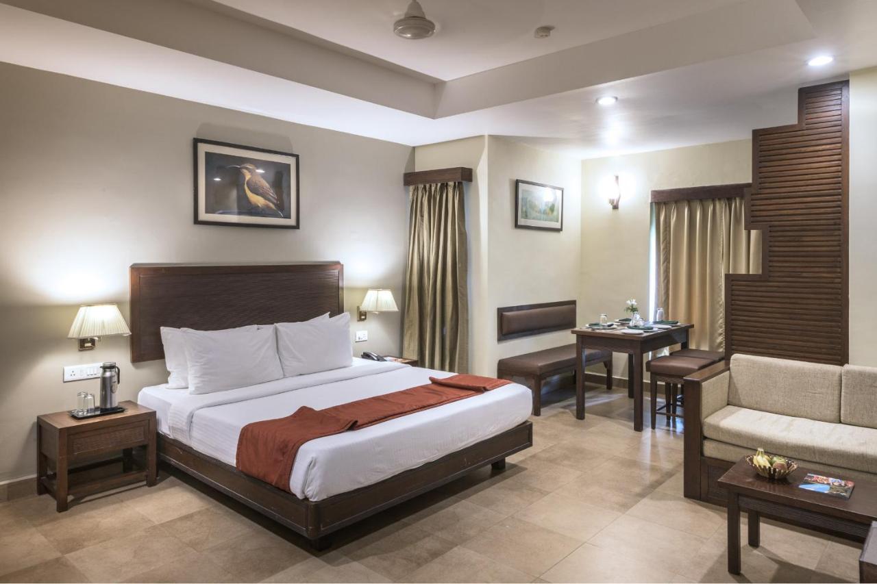 Hotel Club Mahindra Thekkady Extérieur photo
