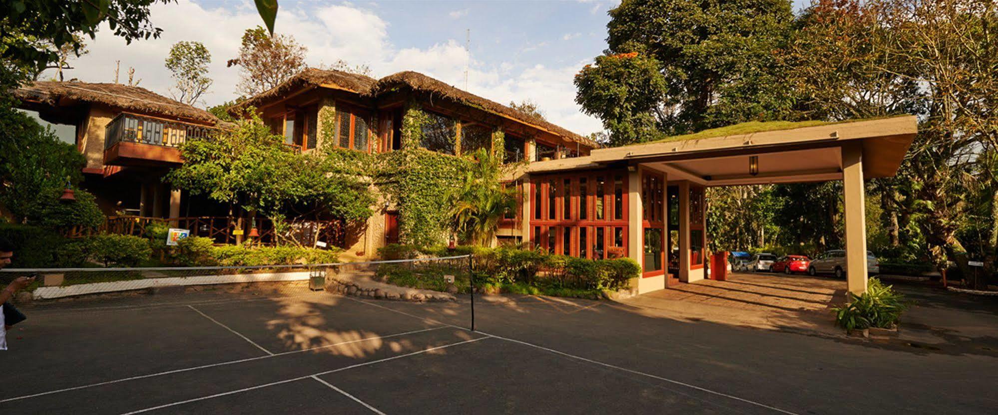 Hotel Club Mahindra Thekkady Extérieur photo