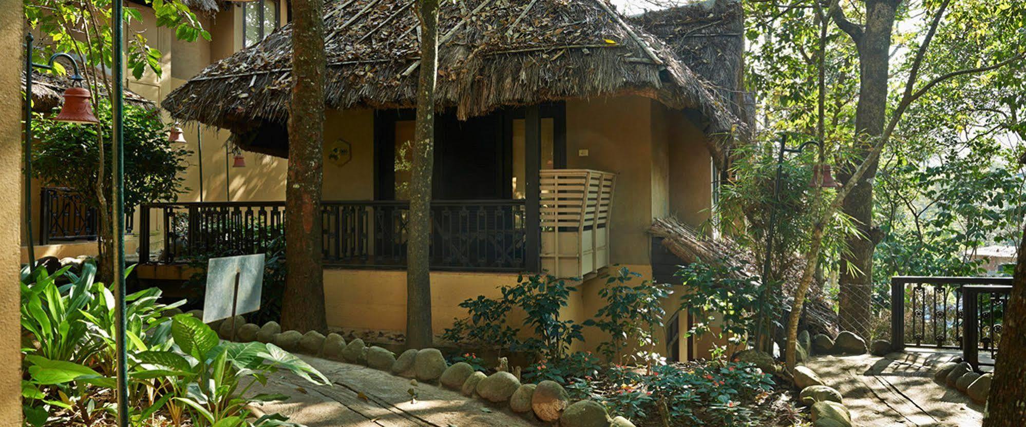 Hotel Club Mahindra Thekkady Extérieur photo